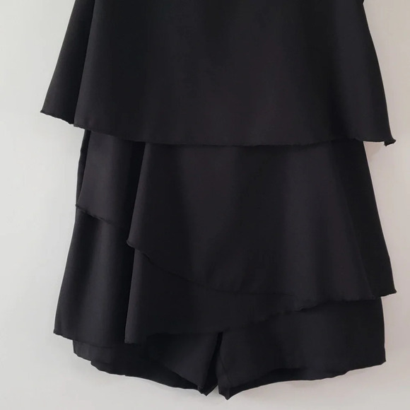 Romper Sleeveless Black Tiered Med No Brand Tag Zipper Minimalist Staple Classy - Picture 3 of 14
